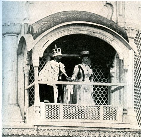 King George V and Queen Mary, British Imperials at the Red Fort, Agra, India, 1911. Red Fort Agra, Last Emperor Of China, Delhi Durbar, African Empires, Emperor And Empress, Coronation Robes, Last Emperor, King Edward Vii, King George V