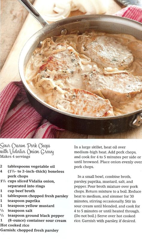 Sour Cream Pork Chops with Vidalia Onion Gravy from Paula Deen | Us Girls..Our Views Sour Cream Pork Chops, Pork Entrees, Paula Dean, Vidalia Onion, Paula Deen Recipes, Pork Ham, Onion Gravy, Vidalia Onions, Paula Deen