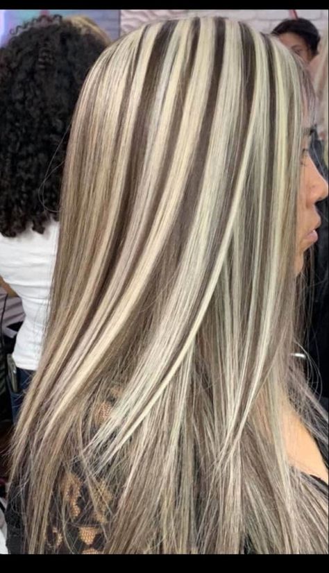 Blonde With Chunky Brown Lowlights, Blonde Hair With Black Lowlights, Weave Highlights, Black Hair With Blonde Highlights, Chunky Blonde Highlights, Beautiful Highlights, Highlights Curly Hair, Chunky Highlights, Highlighted Hair