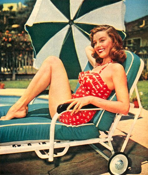 Pin Up Vintage, Vintage Fashion 1950s, Sylvie Vartan, Vintage Swim, Vintage Swimsuit, Fashion 1950s, Vintage Swimwear, Vintage Swimsuits, Moda Vintage