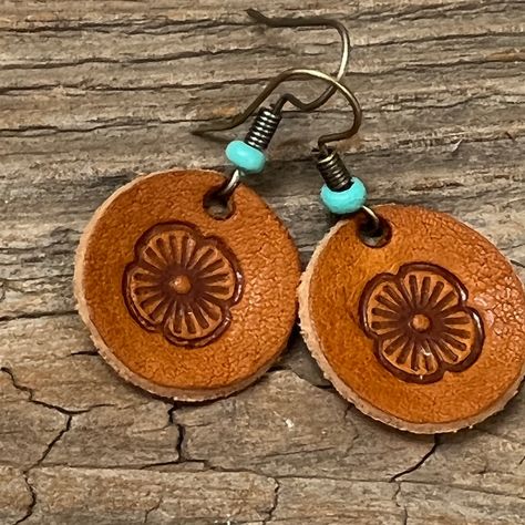 New Year , New You , Feeling Free Spirited, Deep Sundance Leather Is Hand Tooled, With Simulated Turquoise Bead . Lightweight Earrings. Great Gifts For Birthdays, Or An Occasion. These Are Handmade Here In The Foothills Of Nc , Made In The Usa . Follow Us On Instagram Riversistersleather Music Festival Birthday, Handmade Leather Jewelry, Stamped Earrings, Boho Mandala, Boho Style Earrings, Cowgirl Jewelry, Western Earrings, Leather Bar, Earrings Turquoise