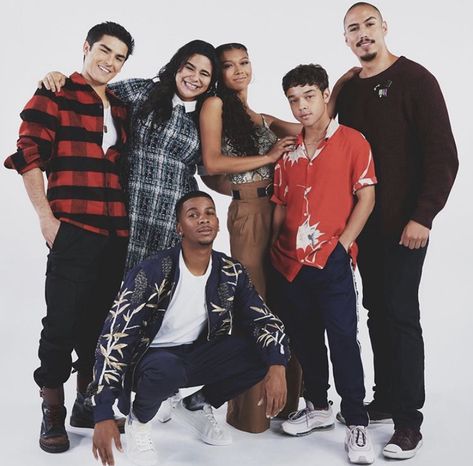 On My Block Cast, Brett Gray, Jason Genao, Santos Gang On My Block, On My Block, Hispanic Aesthetic, Funny Dude, Instagram Editing, Best Youtubers