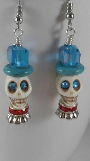 Skull Bead Jewelry, Halloween Jewelry Diy, Skeleton Jewelry, Lobe Earrings, Sugar Skull Jewelry, Code Bracelets, Geode Jewelry, Cute Skull, Button Craft