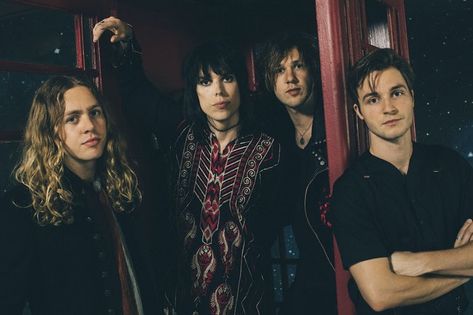 Cover Story and Gallery: The Struts : Illinois Entertainer Luke Spiller, Mary Go Round, Rock And Roll History, Bon Scott, More Adventures, Rock N Roll Style, We Will Rock You, Well Well, Talking Heads