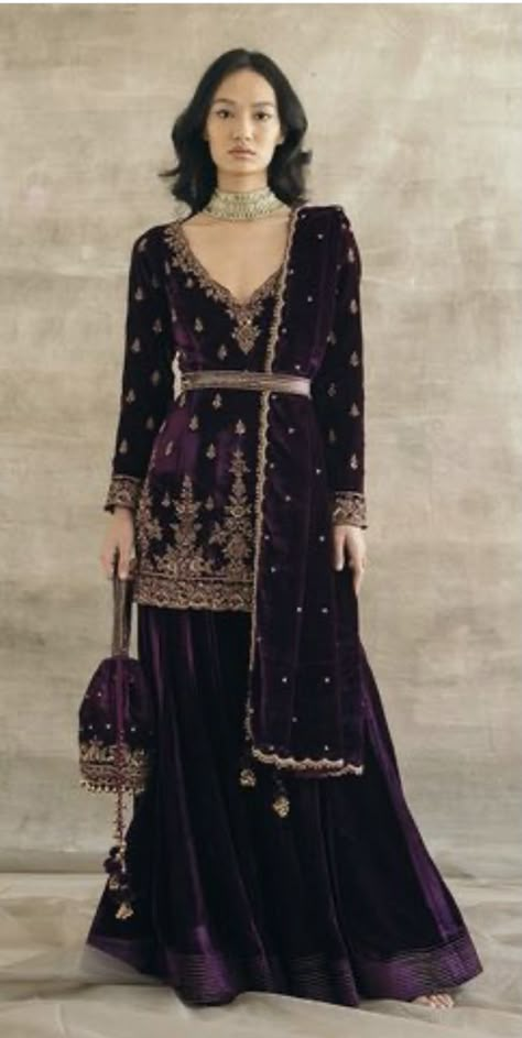 Lilac Velvet Dress, Velvet Garara Suit Design, Velvet Garara, Velvet Gharara, Velvet Sharara Suit, Velvet Anarkali Suits, Velvet Sharara, Velvet Pakistani Dress, Velvet Anarkali