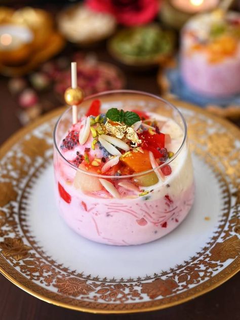 Falooda Dessert Cups, Falooda Recipe At Home, Fusion Desserts Indian, Fusion Indian Desserts, Rose Rasmalai, Indian Fusion Desserts, Fusion Desserts, Easy Indian Dessert Recipes, Falooda Recipe