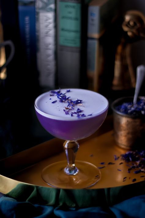 Violet Tide Cocktail - a floral gin cocktail similar to an Aviation — Inherited Salt. During all of our cocktail mania, I started experimenting with a cocktail that’s like a sister to the Aviation. Kind of like Lindsey Lohan in Parent Trap, estranged twins that look alike but with some contrary personalities. I call it the Violet Tide - and I hope you’ll enjoy it as much as I do! #gin #cremedeviolette #aviation #cocktail #violetcocktail #floralcocktail Aviation Cocktail, Cherry Liqueur, Floral Cocktails, Gin Cocktail, Cocktails Bar, Cocktail Drinks Recipes, Alcohol Drink Recipes, Gin Cocktails, Alcohol Recipes