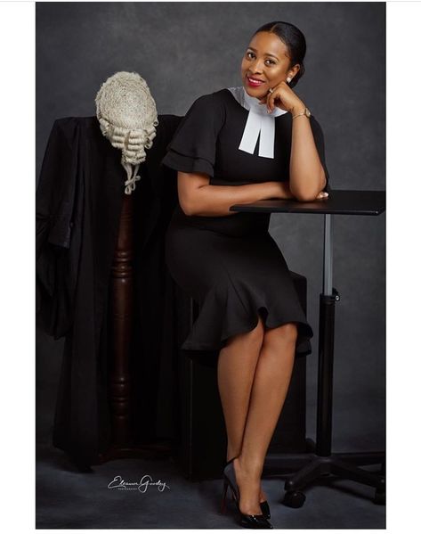 Call To Bar Law Photoshoot, Lawyer Photoshoot Ideas Studio, Law School Graduation Pictures Supreme Court, Lawyer Black Women, Call To The Bar Lawyer Photoshoot, Black Lawyers Women, Black Woman Lawyer, Attorney Outfits Woman, Law School Graduation Pictures Black Women