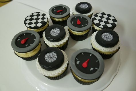 Racing cupcakes; car themed cupcakes                                                                                                                                                                                 More Audi Cupcakes, Car Themed Cupcakes, Racing Cupcakes, Race Car Cupcakes, Car Cupcakes, Two Fast Two Furious, Car Cakes For Men, Pastel Rainbow Cake, Cars Cupcakes