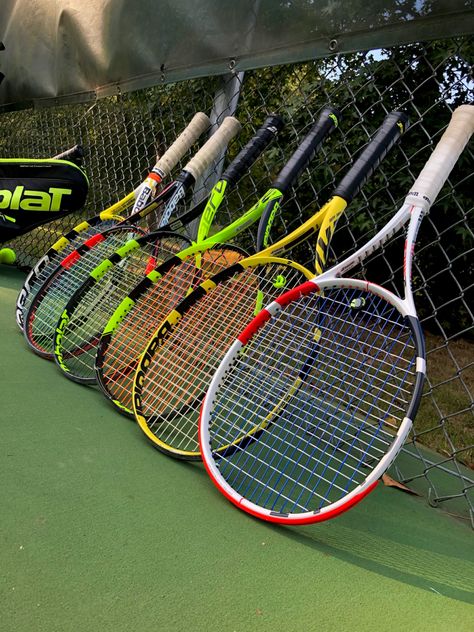 Tennis Ideas, Tennis Wallpaper, Beer Wallpaper, Babolat Tennis, Sport Aesthetic, Tennis Aesthetic, Tennis Life, Tennis Rackets, Lawn Tennis