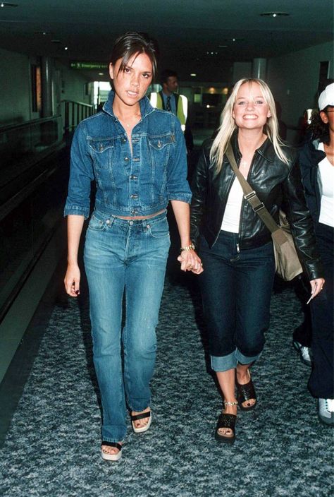 5 '90s Jean Trends That Have the Most Staying Power | Who What Wear 90s Fashion Overalls, 90s Fashion Denim, 90s Denim Jacket, Victoria Beckham Dress, Victoria Beckham Style, Denim Jacket Fashion, Happy Birthday Baby, 90s Jeans, 90s Fashion Outfits