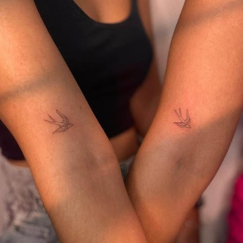 A Bird Tattoo, Tattoo Design Ideas For Women, Bird Tattoo Design, Hannah Tattoo, Matching Tattoo Ideas, Small Geometric Tattoo, Matching Friend Tattoos, Small Couple Tattoos, Astrology Tattoo