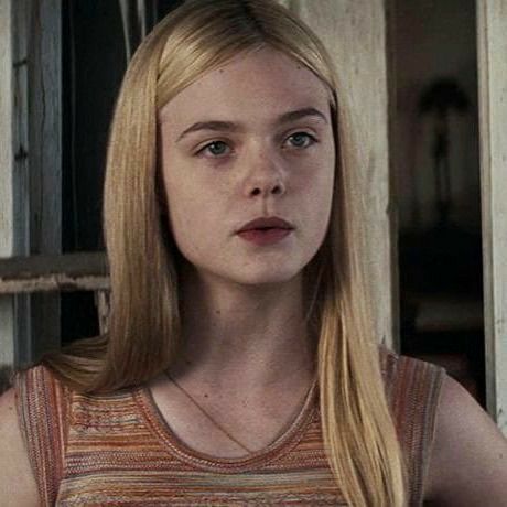 Beatrice Haywood, Fathers Daughter, Ellie Fanning, My Father's Daughter, Blonde Actresses, Dakota Fanning, Young Actresses, Female Actresses, Elle Fanning