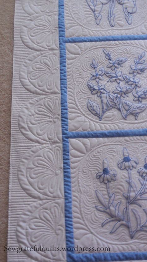 Bluework Embroidery, Quilting Borders, Long Arm Quilting Designs, Blue And White Quilts, Machine Quilting Ideas, Embroidery Quilt, Freemotion Quilting, Machine Quilting Patterns, Whole Cloth Quilts