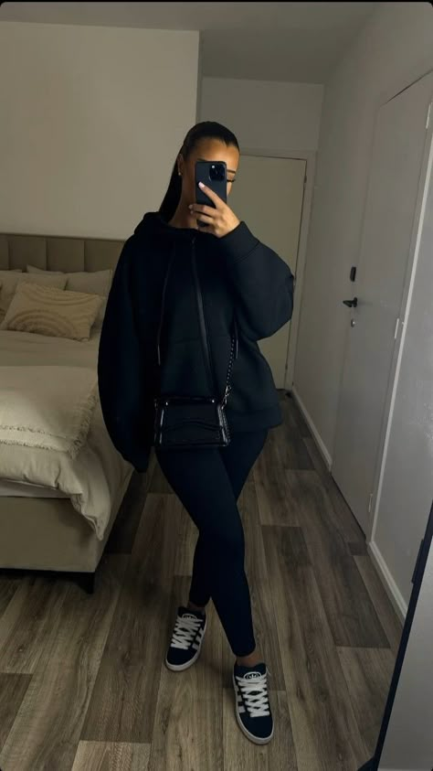 Long Black Skims Dress Outfit, Black Campus Outfit, Adidas Campus Black Outfit, Black Adidas Campus Outfit, Outfit Legging Noir, Campus Outfit Casual, Ootd Legging, Black Ugg Outfit, Outfit Full Black