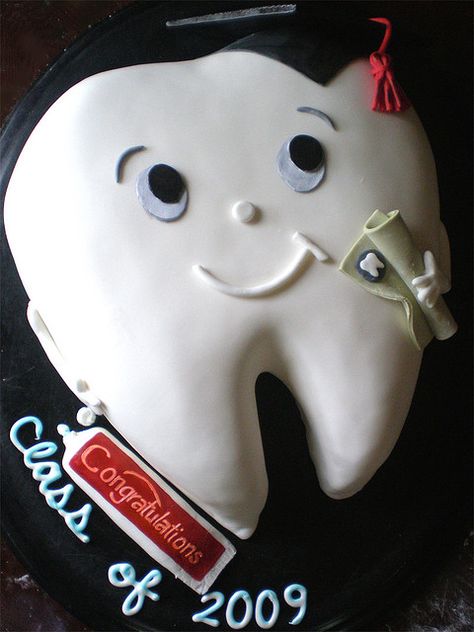 for when i hopefully graduate dental school. Teeth Cake, Breadmaker Bread, Dental Cake, Dental Hygiene Graduation, Dentist Cake, Dental Hygienist Graduation, Happy Tooth, Dental School Graduation, Dental Pictures