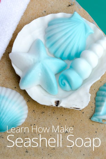 Learn How to Make Seashell Swirl Soaps with this video lesson featuring the simple melt and pour method! How To Melt Soap, Ocean Soap Foam, Seashell Soap, Swirl Soap Melt And Pour, Shell Soap Dish, Beach Soap, Mermaid Soap, Diy Soap Bars, Ramadan Decoration