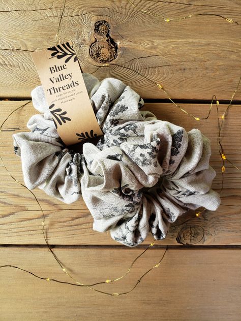 Linen Scrunchie, Beige Birthday, Black Fabric Paint, Boho Keychain, Handmade Friendship Bracelets, Glassine Bags, Hair Elastic, Bead Loom Bracelets, Luxury Hair