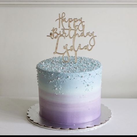 Purple Blue Cake Birthday, Ombré Birthday Cake, Frozen Ombre Cake, Blue And Purple Ombre Cake, Blue Ombre Cake Ideas, Purple Ombre Birthday Cake, Ombre Effect Cake, Mermaid Ombre Cake, Blue Purple Ombre Cake