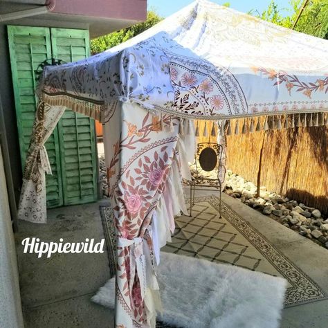 Pop Up Canopy Decorating Ideas, Gazebo Makeover, Vendor Tent Ideas, Vintage Camper Redo, Vendor Tent, Reading Tent, Boho Canopy, Alley Ideas, Bags Branding