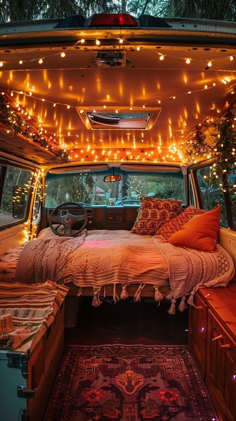 Van Life Aesthetic, School Bus Camper, Hippie Living, Van Home, Camper Interior, Redecorate Bedroom, Apartment Decor Inspiration, Car Camping, Camping Car