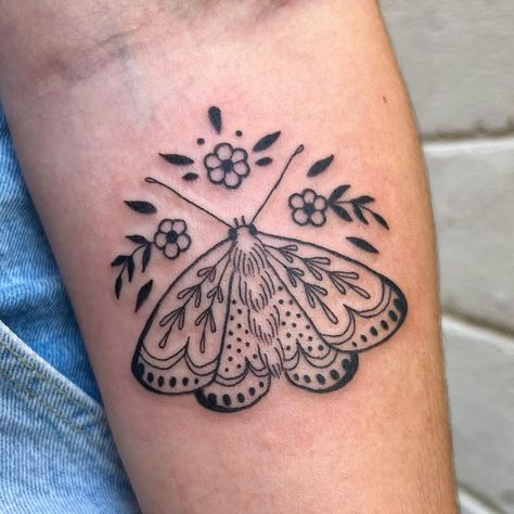 Art Deco Moth Tattoo, Witchy Cat Tattoo, Black And White Traditional Tattoo, Ally Love, Traditional Moth Tattoo, Aa Tattoos, Patchwork Tattoos, Insect Tattoo, Moth Tattoo