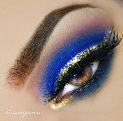 gold liner on bold blue eyeshadow  @Farangismua Prom Makeup For Brown Eyes, Quinceanera Makeup, Eyeliner Glitter, Yellow Eye Makeup, Make Up Gold, Gold Makeup Looks, Blue Makeup Looks, Yellow Makeup, Gold Eye Makeup