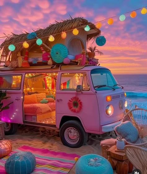 Combi Volkswagen, Cute Summer Wallpapers, Dream Beach Houses, Summer Wallpapers, Hippie Van, Dream Life House, Preppy Stuff, Decoration Restaurant, Vintage Vw