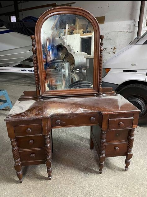 My cousin asked me to take this makeup vanity that had belonged to her mother-in-law and make it pretty in pink.It had been sitting in storage for years and it deserved to be loved and revived. I did all the necessary prep work of cleaning, and sanding which are very much necessary before you can get to the fun part. It’s usually my least favorite part. I also primed this piece in two coats of BIN primer before finally painting it in a Behr Decorative Chalk paint color in a soft p… Chalk Paint Vanity Makeup, Painted Vanity Makeup, Makeup Vanity Makeover, Bin Primer, Home Depot Colors, Rustoleum Metallic, Shimmery Makeup, Antique Vanity Set, Diy Makeup Vanity