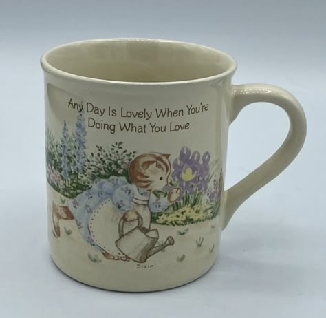 Pretty Mugs, Pottery Crafts, Cute Mugs, Cups And Mugs, Mug Cup, Ceramic Art, Girly Things, Tea Party, Hallmark