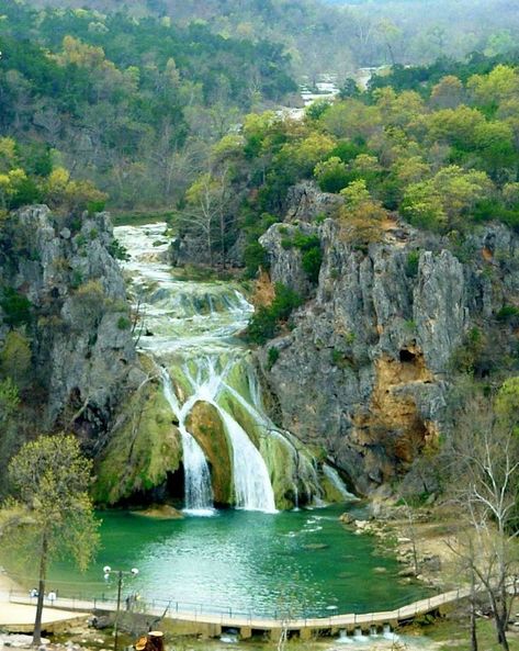 Turner Falls Oklahoma, Turner Falls, Peaceful Scenery, Oklahoma Travel, Travel Oklahoma, Girls Vacation, Oklahoma Sooners, Trip Ideas, North Dakota