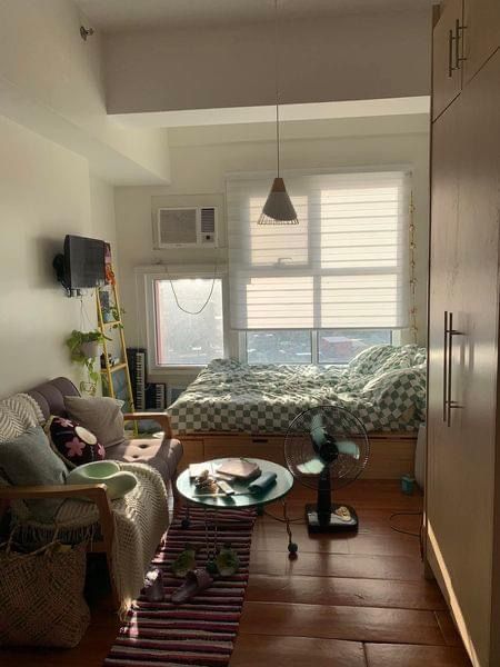 Old Small Apartment, Small City Apartment, Student Rooms, Reused Furniture, Flat House, Student Apartment, Student Room, Old Apartments, Studio Apt