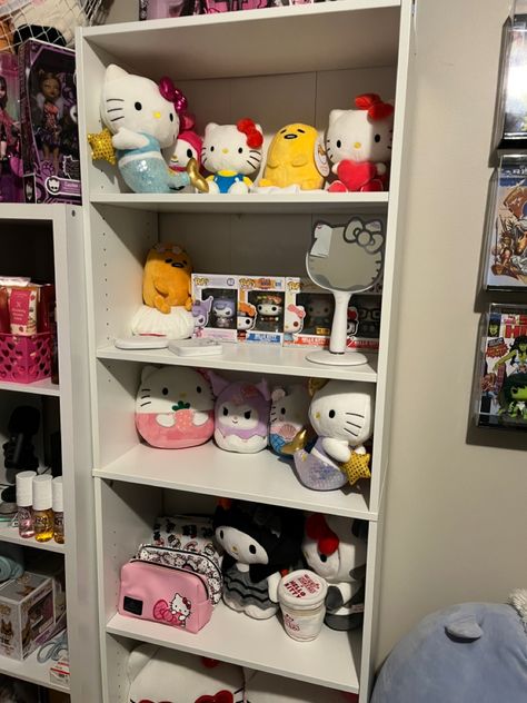 Hello Kitty Shelf Decor, Hello Kitty Shelf, Bookcase Inspiration, Hello Kitty Room Decor, Wall Shelf Unit, Tall Shelves, 5 Shelf Bookcase, Hello Kitty Rooms, Anime Decor