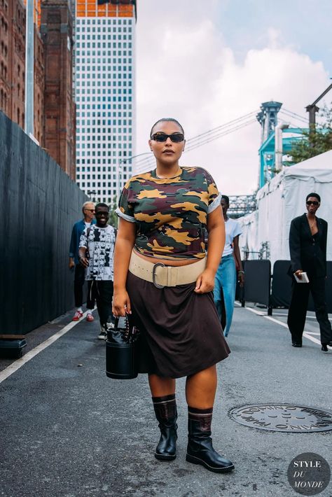 New York SS 2024 Street Style: Paloma Elsesser - STYLE DU MONDE | Street Style Street Fashion Photos Paloma Elsesser New York Runway, Paloma Elsesser, 2024 Street Style, 2020 Street Style, Off Duty Model, Fashion Show Backstage, Ss 2024, Reportage Photography, Back To School Fits