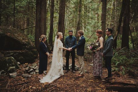 Mountain Love, Forest Elopement, Estilo Indie, Micro Wedding, Green Wedding Shoes, Wedding In The Woods, Woodland Wedding, Forest Wedding, Elopement Inspiration