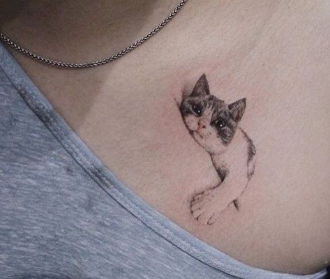 Tattooing Tips, Cat Lover Tattoo, Tattoos Life, Tattoos Family, Woman Tattoos, Cat Tattoo Simple, Cute Cat Tattoo, Tattoos Beautiful, Tattoos Simple