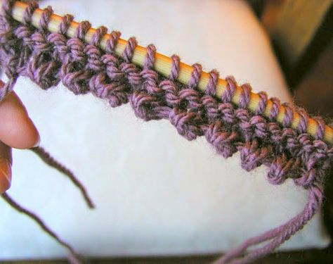 Hand+Knitted+Things:+Channel+Island+cast+on Diy Tricot, Knitting Help, Knit Edge, Knitting Instructions, Tea Cozy, How To Purl Knit, Knit Stitch Patterns, Knit Stitch, Knitting Tutorial