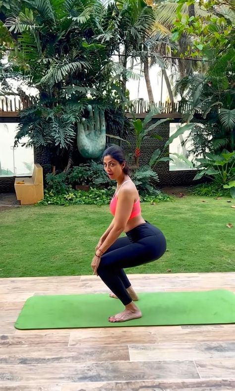 Shilpa Shetty Yoga, Shilpa Shetty Photo, Kegel Exercise For Men, Wedding Dance Video, Malaika Arora, Actress Without Makeup, Shilpa Shetty, Indian Actress Hot Pics