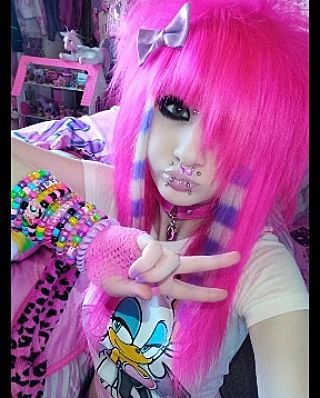 kittie metal_m0uth on Instagram: “u better hope u got 9 lives serafina, cuz ur gonna need em all” Coloured Streaks In Hair, Scenecore Girl, 2000s Scene Aesthetic, Scene Outfits Aesthetic, Scene Emo Fashion, Scene Culture, Pink Emo, Scene Makeup, 9 Lives