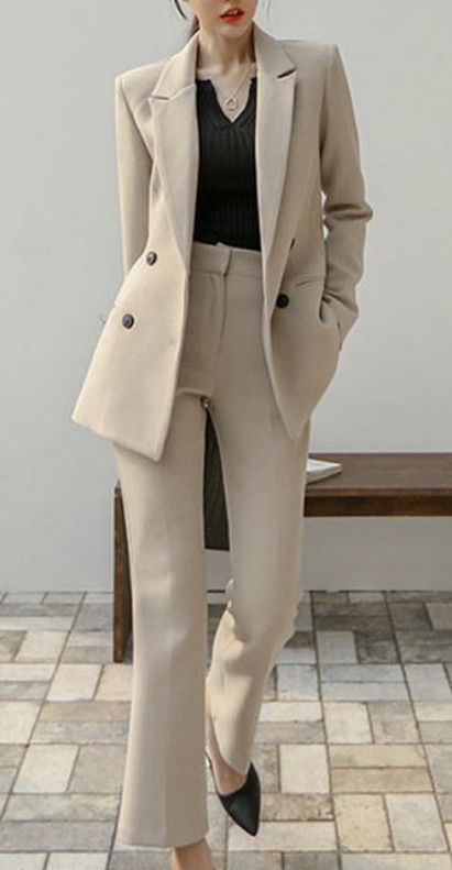 Office Wear Women Korean, Suits For Women Winter Outfit, Business Women Suits Classy, Coat Suits For Women Korean, Woman In Formal Suit, Woman Suit Dress, Ladies In Suits Classy, Winter Business Wear For Women, Ladies Formal Suit