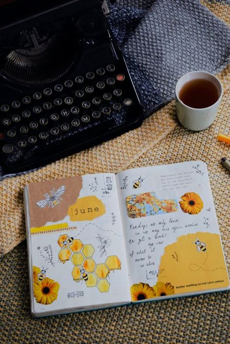 Yellow Journal, Kunstjournal Inspiration, Bullet Journal Month, Bullet Art, Bullet Planner, Bullet Journal Aesthetic, Diary Ideas, Bullet Journal Themes, Bullet Journal Writing