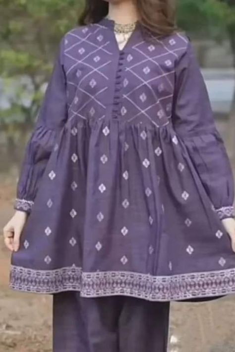 Tendy stylish frock dresses ideas Girls Frock Design Pakistani, Neck Design Frock, Top Frock Design, Winter Frocks For Women Pakistani, Frock Trouser Design, Frock Neck Designs For Girl, Short Frock Designs Pakistani, Stylish Frock Design Pakistani, Winter Frock Design