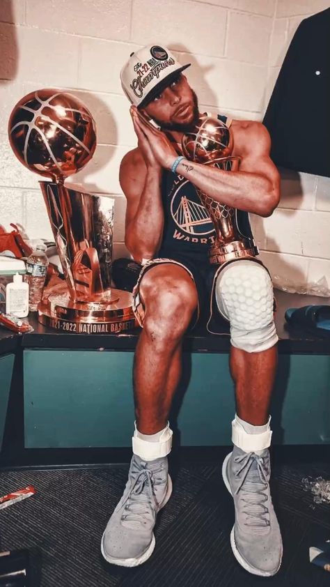 Nba Players Winning Championship, Steph Curry Championship 2022, Nba Championship Wallpaper, Hype Beast Astethic, Best Nba Pictures, Aesthetic Basketball Pictures Nba, Curry Nba Wallpaper, Basketball Pfp Aesthetic Nba, Nba Pictures Stephen Curry