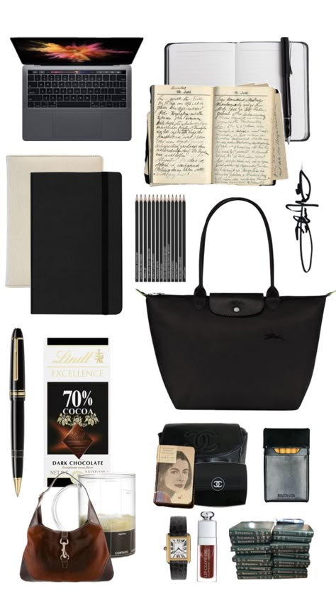 studying #books #business #study #rorygilmore #university #college #romanticizingschool #art #lawschool #intellectual #coffee Longchamp 3d, Back To University, Bag Longchamp, Jordan Baker, Wolf Star, Twilight Core, Everyday Bag Essentials, Uni Bag, Books Business