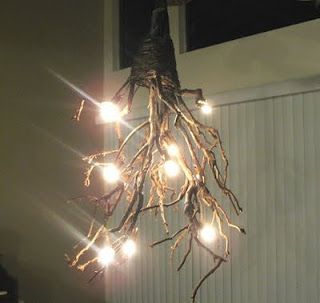 DIY Branch Chandelier Outdoor Globe Lights, Twig Crafts, Ranch Ideas, Party Lighting, Diy String Lights, Lighting Diy, Diy Lampe, Lights Hanging, Branch Chandelier