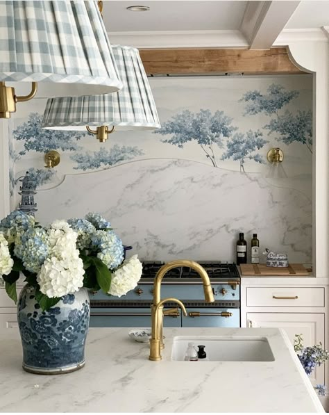 House Aesthetics, Kitchen Upgrades, Style Deco, Gorgeous Kitchens, Kitchen Wallpaper, Decoration Inspiration, Unique Kitchen, French House, House Inspo