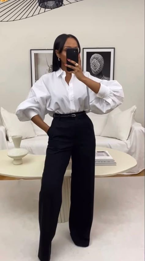 Pants Suits For Women Chic, Women Corporate Fashion, Chic Black Women, Cooperate Baddie, Corporate Barbie, Networking Event Outfit, Corporate Girlie, Corporate Attire Women, Event Outfit Ideas