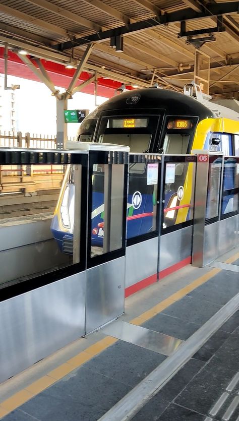 Metro brings ease of travel to Mumbai. Travelled on the Metro 7 route from Dahisar to Andheri East. Splendid. Mumbai Metro, Happy Life Quotes, Train Photography, Ways To Travel, Metro Station, Railway Station, Story Ideas, Ahmedabad, Abandoned Places