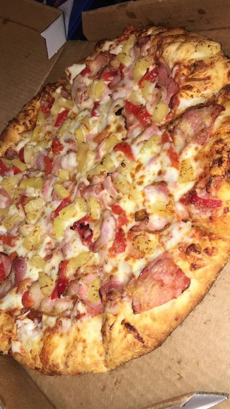 Hawaiian Pizza Aesthetic, Pizza Hawaiian, Pizza Dominos, Dominos Pizza Aesthetic, Domino's Pizza, Domino’s Pizza, Dominos Pizza, Pizza Hut, Wedding Confetti