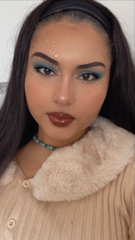 Avatar Themed Makeup, Water Look Makeup, Avatar Pandora Makeup, Avatar Inspired Makeup Look, Ocean Theme Makeup, Avatar Eye Makeup, Avatar The Way Of Water Makeup, Avatar Eyeshadow, Avatar Makeup Look Simple